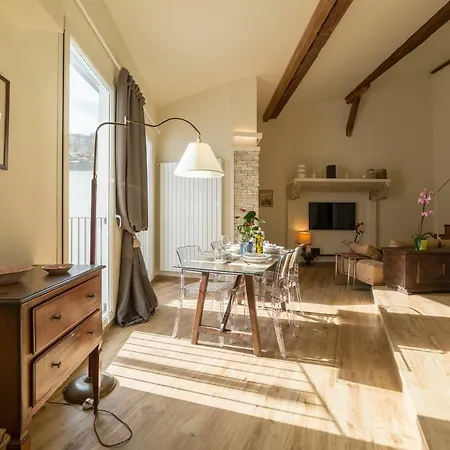 Apartment Luxurious In Santa Maria Florence